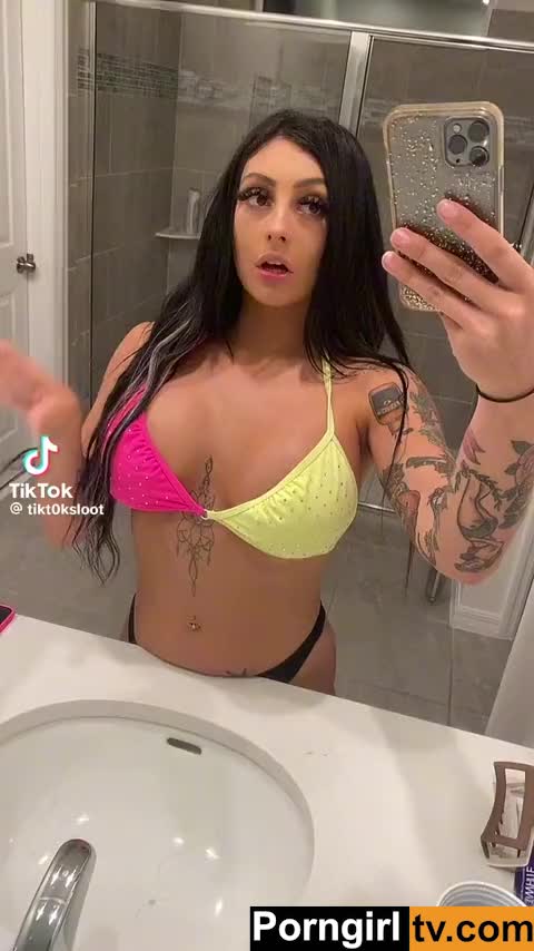 Indiana Mylf (@obedientslvt) who man can resist this hot body???