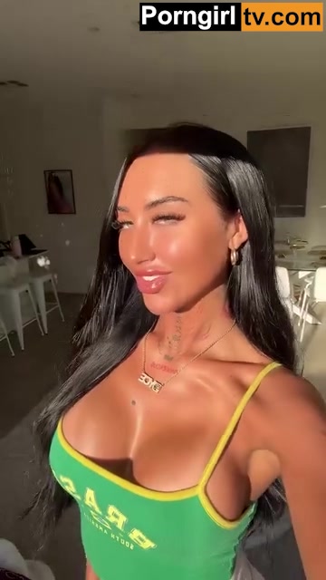 tildsssearch (@Matilda Baxter) trending video so sexy!!!