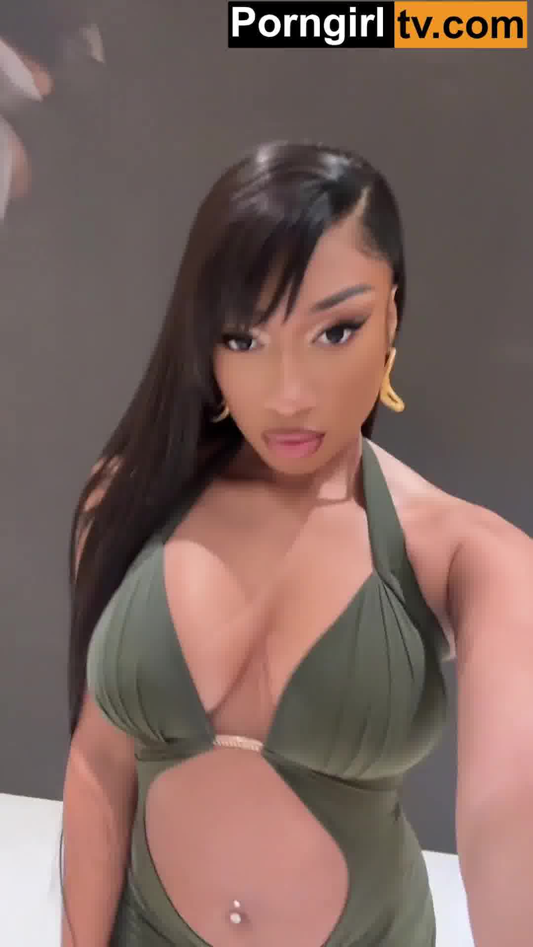 Megan Thee Stallion nude showing big tits video leaked!!!