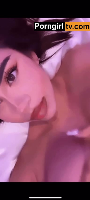 Melissa Gastelum/Melissagstm nude showing off her topless!!!