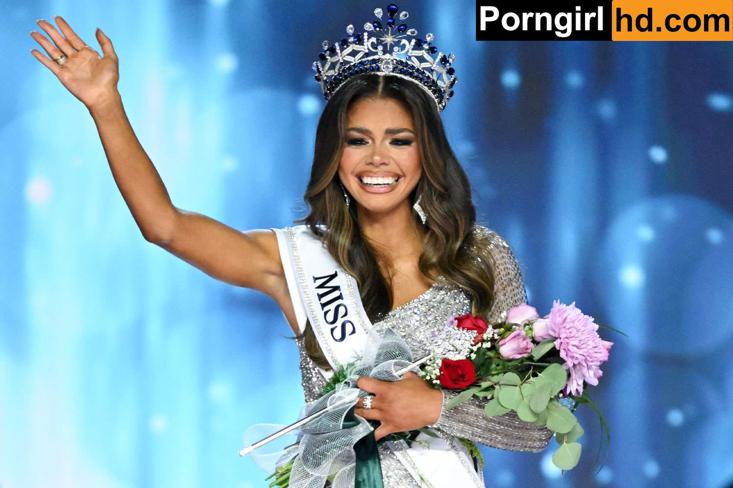 Miss Michigan Alma Cooper crowned 2024 Miss USA!!!