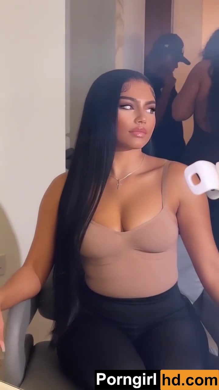 Tennessee Thresher leaked new video shows off her big tits!!!