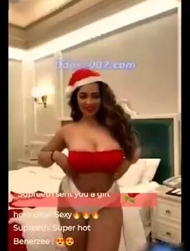 Aditi Mistry nude showing off her big boobs in livestream!!!