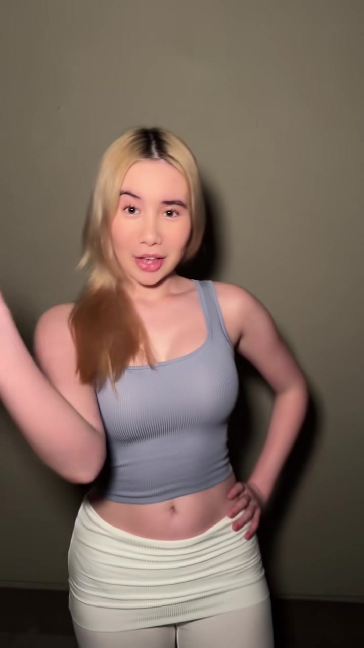 Lil Tay’s new video shows off her big tits!!!