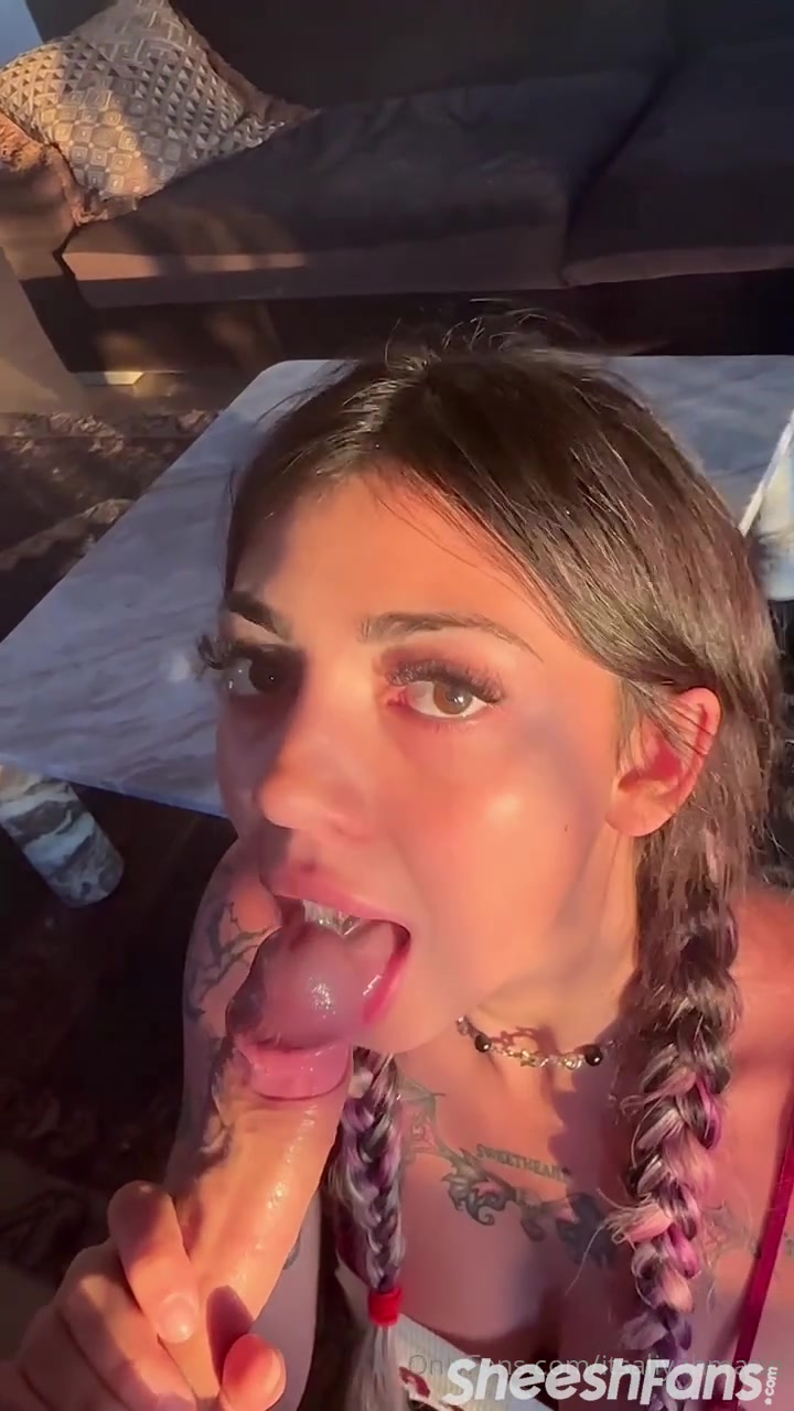 Aliyah Marie aka Itsaliyahmarie blowjob and swallows cum!!!