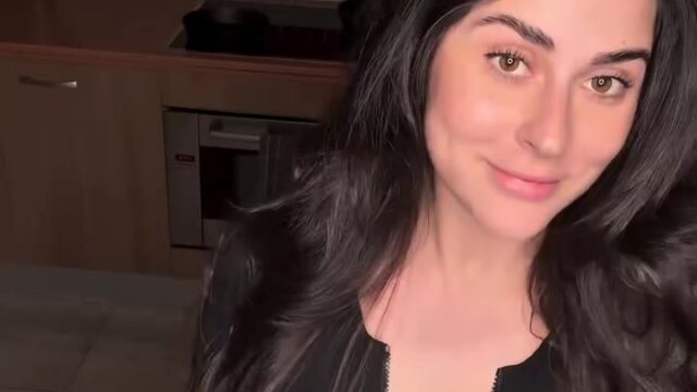 PrincessFromBabylon Onlyfans showing off her big tits!!!