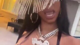 Royalty Onlyfans nude showing off her big boobs!!!