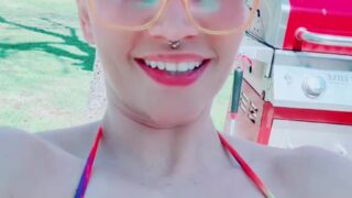 Barbiewants2hype Nude Showing Off Her Big Breasts