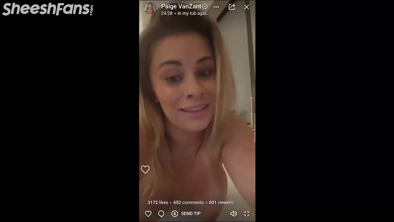 Paige Vanzant Shows Off Her Nude Body In Live Stream
